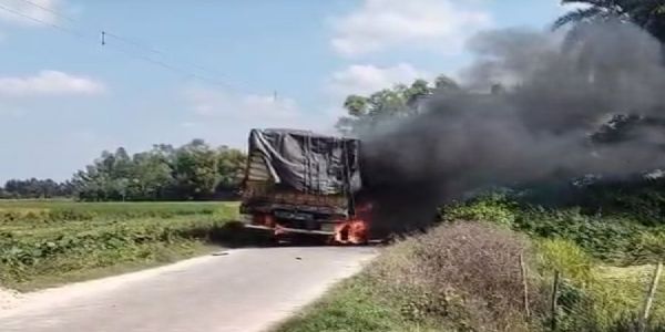 Truck runs over man in South Dinajpur, angry mob sets vehicle ablaze