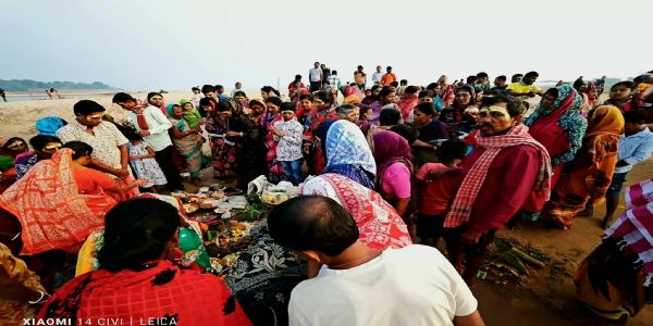 Spiritual fervor marks Panchvrat Raas Purnima on ghats of West Midnapore