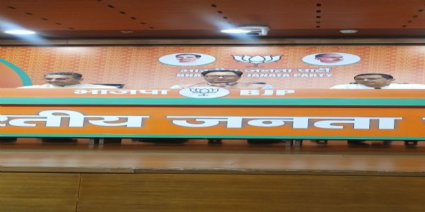 (Lead)BJP Lambasts Gandhi