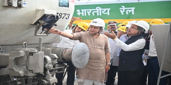 No compromise on quality in loco manufacturing: Ashwini Vaishnav