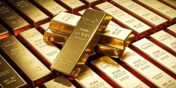 Gold Prices See Modest Sunday Rebound After Significant Weekly Decline