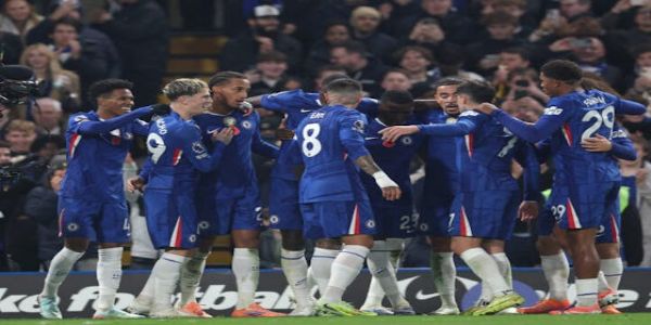 Gusto Breaks Duck as Chelsea Dismantle Managerless Wolves
