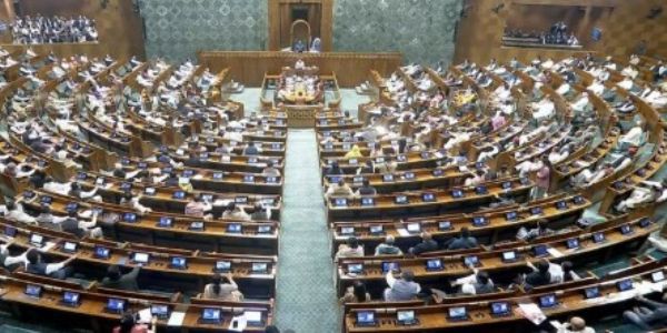 Opposition Uproar Over SIR Paralyses Lok Sabha on Winter Session