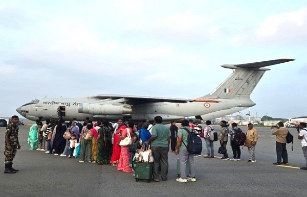 Indian Air Force Evacuates Stranded Citizens from Colombo After Cyclone Ditva Havoc Indian Air Force Evacuates Stranded Citizens from Colombo After Cyclone Ditva Havoc