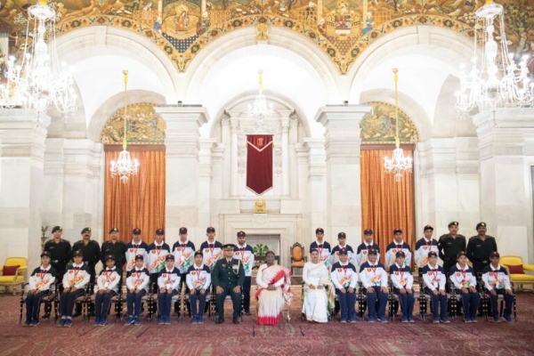 Udhampur Students Meet President Murmu At Rashtrapati Bhawan Udhampur Students Meet President Murmu At Rashtrapati Bhawan