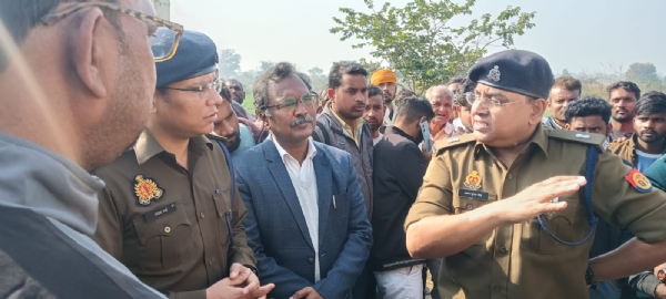 Protestors block road in UP after 3 students killed Protestors block road in UP after 3 students killed