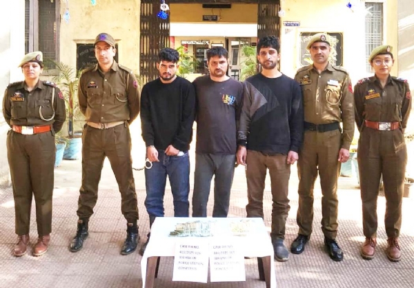 Three accused arrested, Cash Recovered Cracks snatching case Three accused arrested, Cash Recovered Cracks snatching case