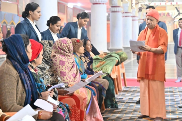 Yogi holds Janta Darshan Yogi holds Janta Darshan