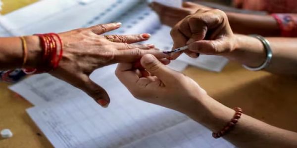 ECI Pulls Up Bengal Officials For Failing To Propose Polling Booths Inside Private Housing Complexes