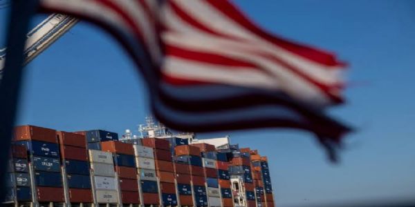 US Trade Deficit Plunges to Five-Year Low Amid Tariff Surge and Gold Export Spike