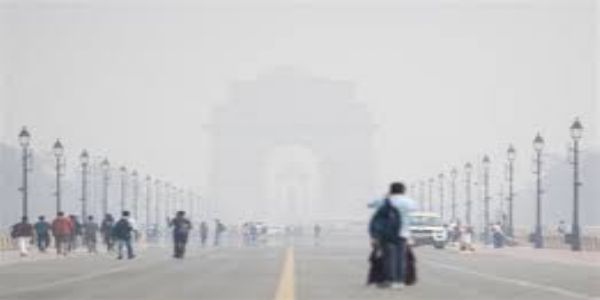 Smog Chokes NCR as Delhi Air Quality Slips to Very Poor Category