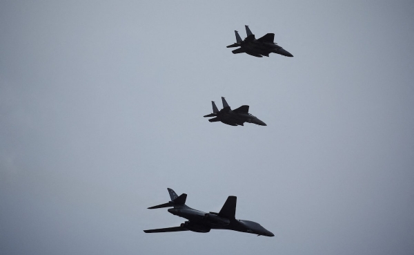 US Warplanes Buzz Venezuela Shores US Warplanes Buzz Venezuela Shores