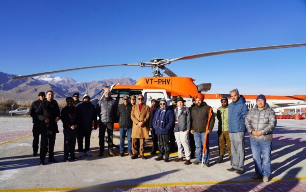 LG Kavinder Gupta Launches Expanded Helicopter Services To Boost Connectivity, Tourism In Ladakh LG Kavinder Gupta Launches Expanded Helicopter Services To Boost Connectivity, Tourism In Ladakh