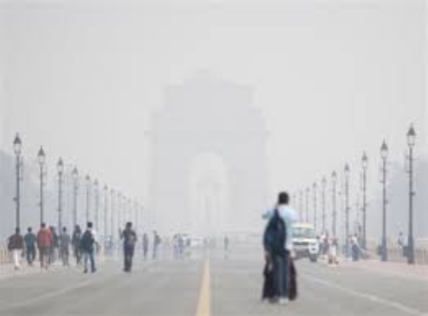 Smog Chokes NCR as Delhi Air Quality Slips to Very Poor Category Smog Chokes NCR as Delhi Air Quality Slips to Very Poor Category
