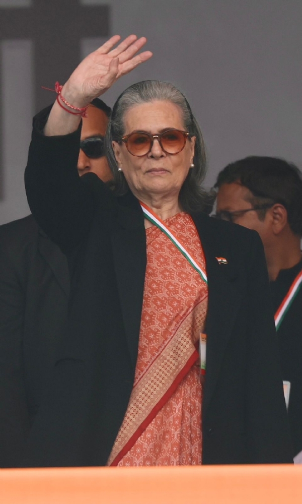 Sonia Gandhi Sonia Gandhi