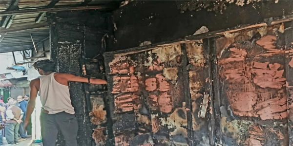 Blouse shop gutted in howrah, owner cries foul play