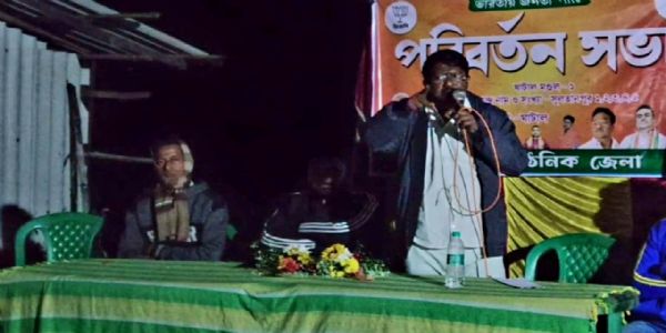 BJP MLA threatens to break police officers