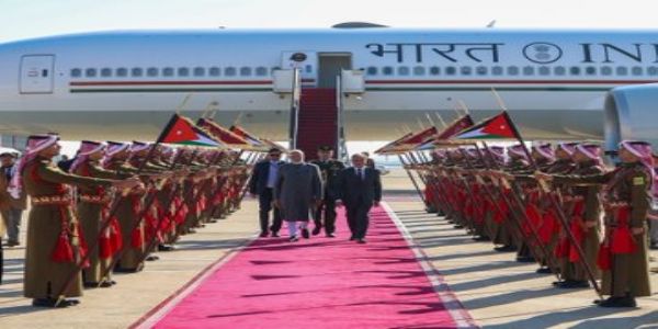PM Modi’s Amman Touchdown: Warm Airport Reception and Emotional Diaspora Outreach Mark Start of Jordan Visit