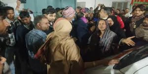 2 workers killed, others injured over crane hook mishap in UP