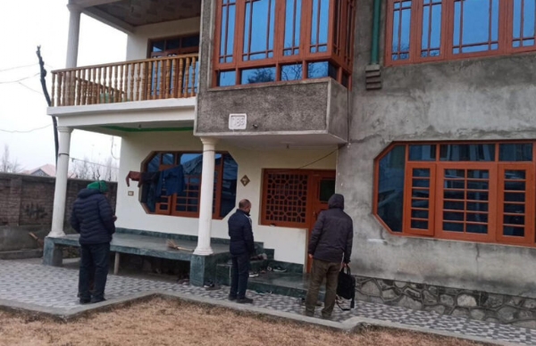 CIK Raids Underway Across Seven Kashmir Districts In Terror Glorification Case CIK Raids Underway Across Seven Kashmir Districts In Terror Glorification Case