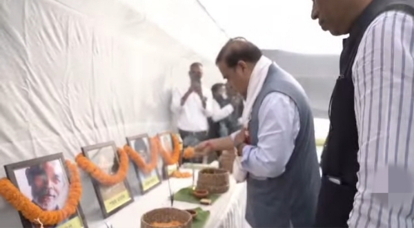 Assam CM Dr Himanta Biswa Sarma paying homemade to Gelapukhuri victims.