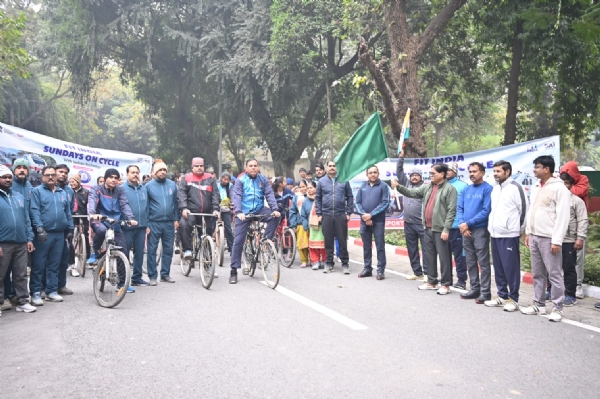 Marking first anniv of Sunday on Cycle campaign under Fit India