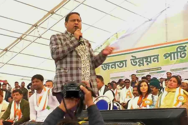 Humayun Kabir announcing his new party