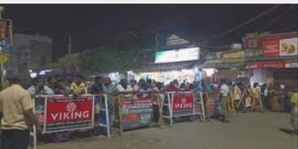 Protest erupts over Santhanakoodu flag hoisting at Thiruparankundram hill