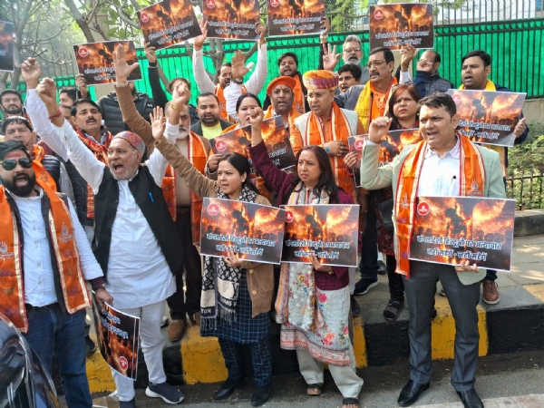 VHP, Bajrang Dal Storm Bangladesh High Commission