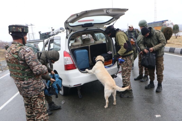 Security Forces Intensify Checks In Srinagar Ahead Of Christmas, New Year
