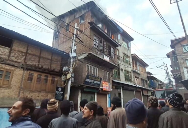 Fire At Kalashpora Srinagar Guts One Residential House