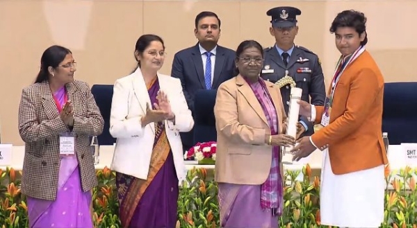 President Droupadi Murmu Presents National Child Awards to Vaibhav Suryawanshi, on Veer Baal Diwas