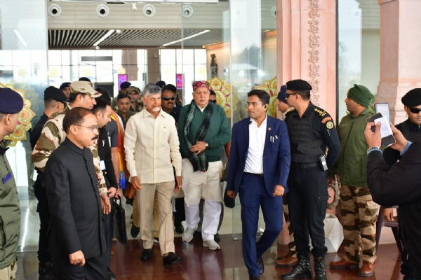 Andhra CM Naidu welcomed at the Maharishi Valmiki International Airport