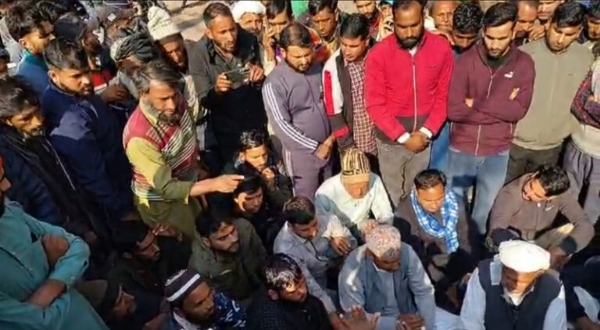 People protest over shopkeeper’s murder People protest over shopkeeper’s murder