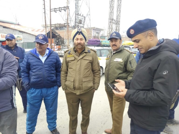 Kashmir Reports 202 Road Deaths, Over 3 Lakh Challans Issued, ₹11.24 Cr Revenue Generated In 2025