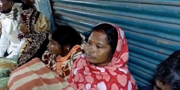 Shivering for democracy: Voters spend freezing nights outside Katwa court to save their names