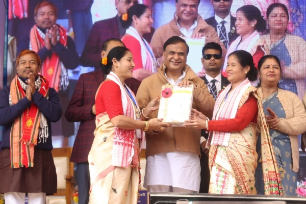 Assam CM Dr Himanta Biswa Sarma Launching Seed Capital Cheque Distribution Under CMWE Scheme. Assam CM Dr Himanta Biswa Sarma Launching Seed Capital Cheque Distribution Under CMWE Scheme.