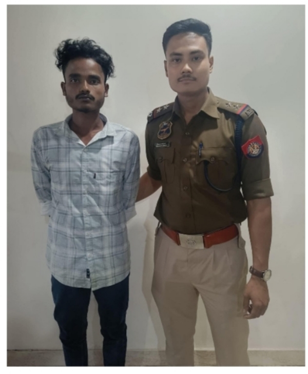 Image of the Arrested Notorious Thief for Stealing Gold Ornaments.