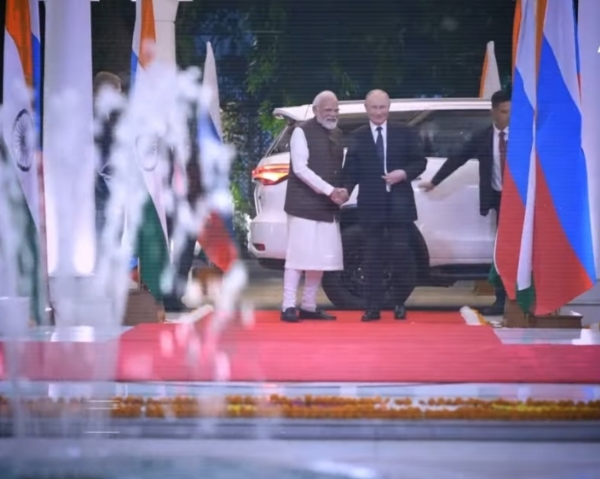 PM Narendra Modi and Russia President Vladimir Putin at 7 Lok Kalyan Marg PM Narendra Modi and Russia President Vladimir Putin at 7 Lok Kalyan Marg