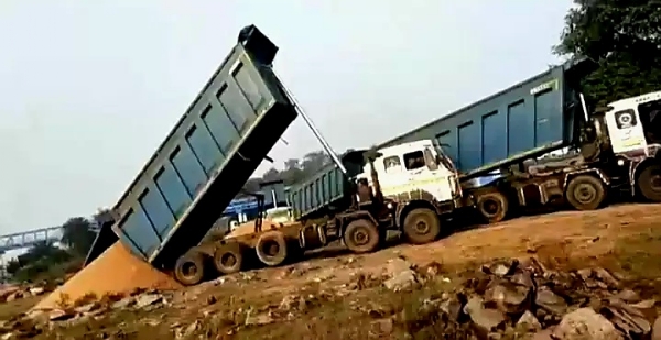 Illigal sand mining Illigal sand mining