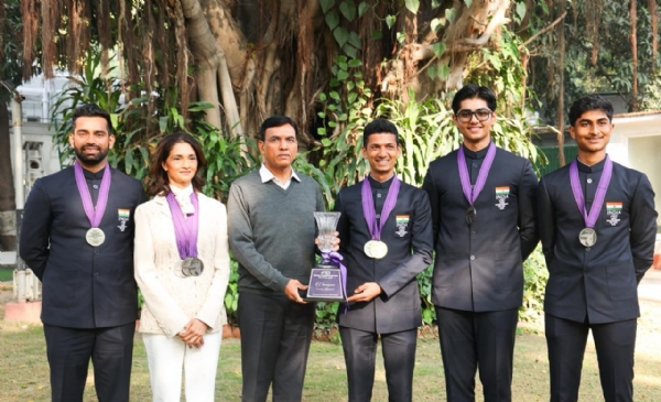 Union Minister Mandaviya Felicitates Historic Medal-Winning Indian Equestrian Team Union Minister Mandaviya Felicitates Historic Medal-Winning Indian Equestrian Team