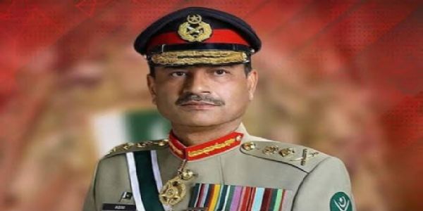 Munir Crowned Pakistan