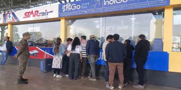 6 IndiGo Flights Canceled at Raipur Airport on Day 5; Stranded Passengers Face Skyrocketing Fares, Neglect