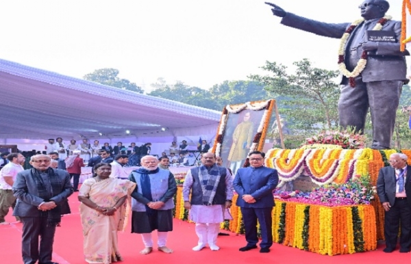 President Murmu, PM Modi Lead Homage at Parliament President Murmu, PM Modi Lead Homage at Parliament