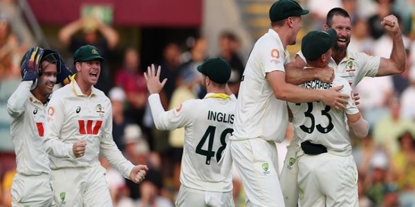 Australia Crush England by Eight Wickets, Seal 2–0 Lead in Ashes Series
