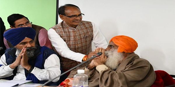 Shivraj Singh Chouhan reaches out to farmer leader Jagjit Singh Dallewal