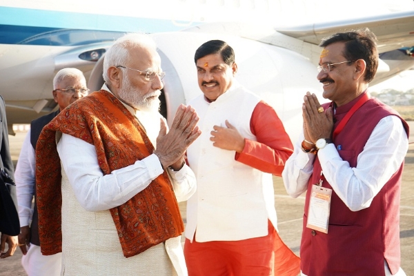 Party members welcoming Prime Minister Modi on his arrival in Bhopal.Party members welcoming Prime Minister Modi on his arrival in Bhopal.