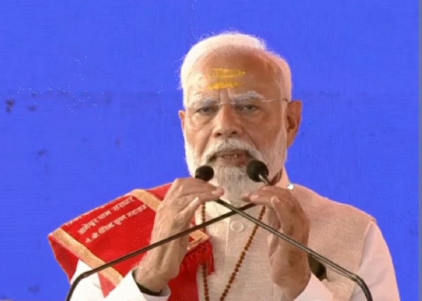 Prime Minister Shri Narendra Modi lays the foundation stone of Bageshwar Dham Medical and Science Research Institute