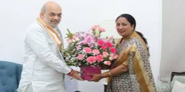 CM Rekha Gupta meets at Amit Shah