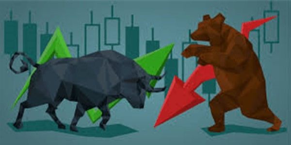 Stock market crashes in last half hour of selling, Nifty closes in red